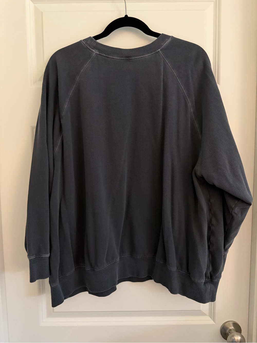 Old navy sweatshirt - Picture 3 of 3